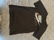 Nike boys youth shirt lot of 6 size medium. All in good condition from a     