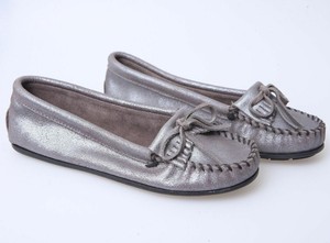 silver minnetonka moccasins