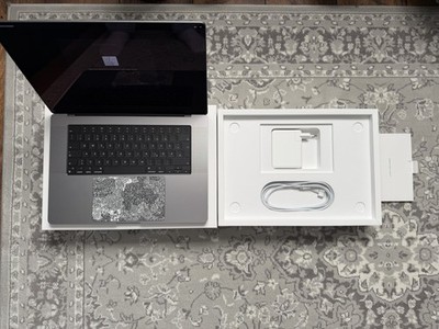 2021 Apple MacBook Pro (16'', Apple M1 Pro Chip, 1 TB SSD) - Silber