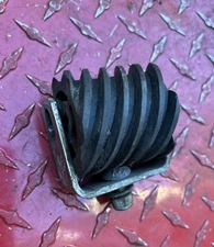 62-0820 TORO CHUTE WORM GEAR & BRACKET