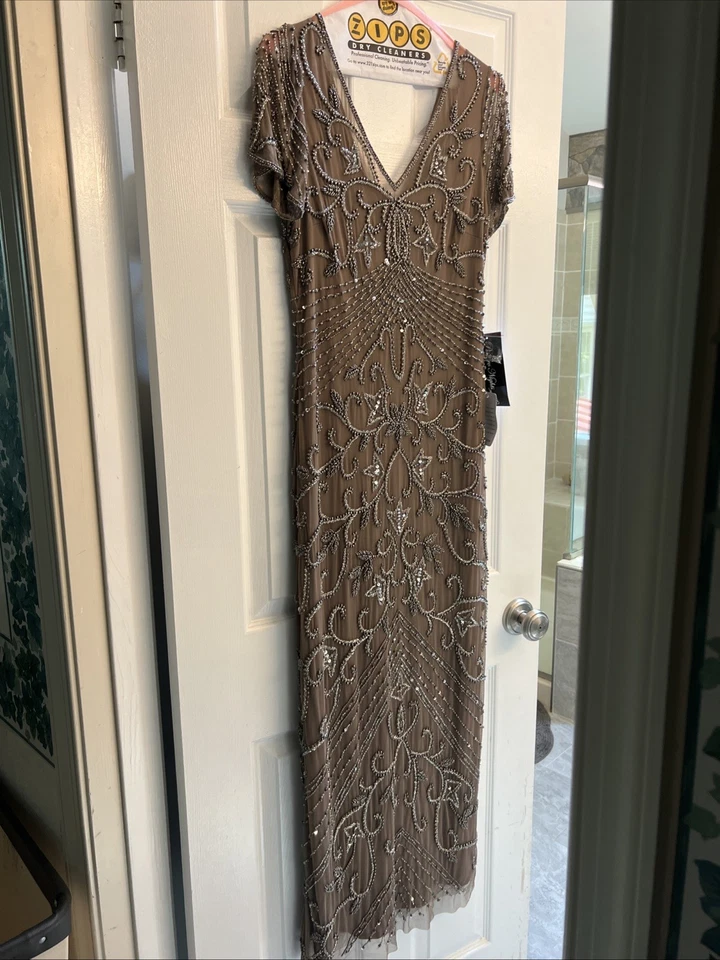 Elegante Vestido de Fiesta de Cóctel Fuertes Cuentas Taupe Completamente Forrado Talla 10 Nuevo con Etiquetas Foto 3 de 4