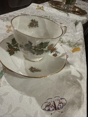 Rosina Queens Yuletide Bone China Tea Cup & Saucer Holly Berries England