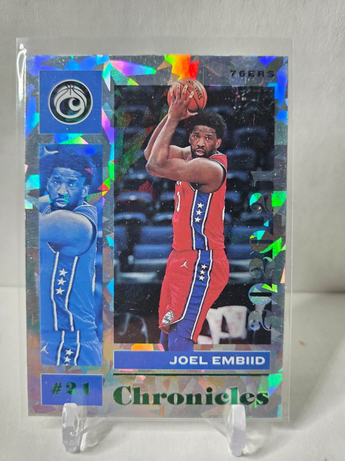 2020-21 Panini Chronicles Green Cracked Ice Joel Embiid #13