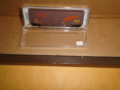 MICRO TRAINS #32180 50' STD PLUG DOOR BOXCAR - WESTERN PACIFIC #WP 55935 N