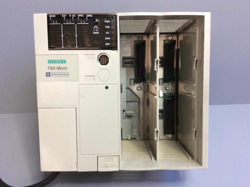 TSX3710001   -  SCHNEIDER ELECTRIC   Base TSX micro 3721 100/240V RECONDITIONNÉ