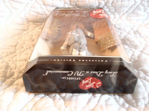 LOVE LUCY DOES A COMERCIAL MUÑECA NUEVA EN CAJA SELLADA DE COLECCIÓN 1997 MATTEL #17645 - Imagen 7 de 10