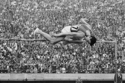 Valeriy Skvortsov Soviets competes Men's High Jump competition - 1964 Old Photo