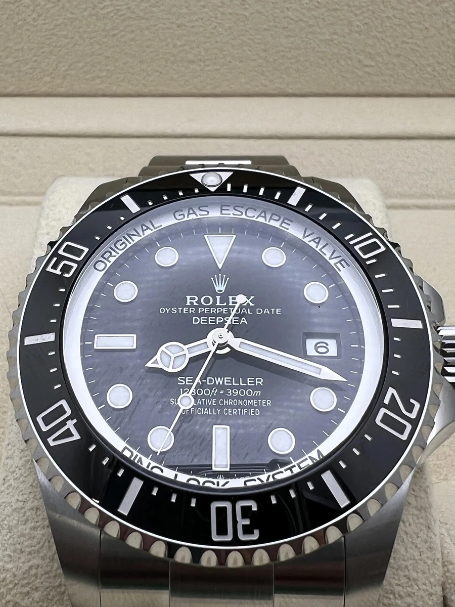 Nuova versione Rolex Sea Dweller 44 mm DeepSea 136660 carta quadrante nero 2022