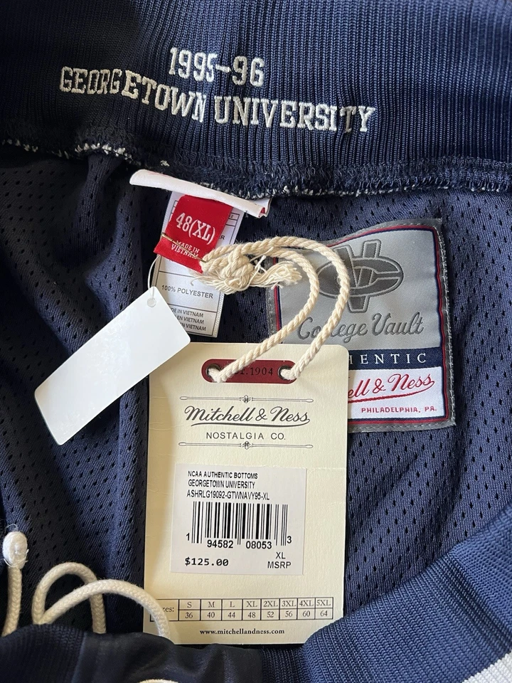 Pantalones Cortos Auténticos Mitchell & Ness Talla 48 (XL) Georgetown Hoyas 1995-96 Foto 2 de 4