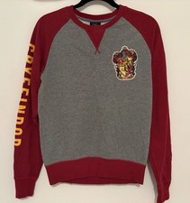 Harry Potter Wizarding World Gryffindor Universal Studios Sweater Size Small