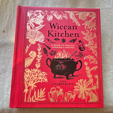 Wiccan Kitchen by Lisa Chamberlain Hardcover 2020 Union Square Modern-Day