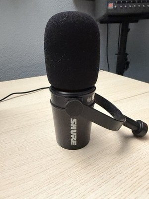 Shure MV7 Dynamic Microphone USB/XLR with Mute Switch Black | eBay