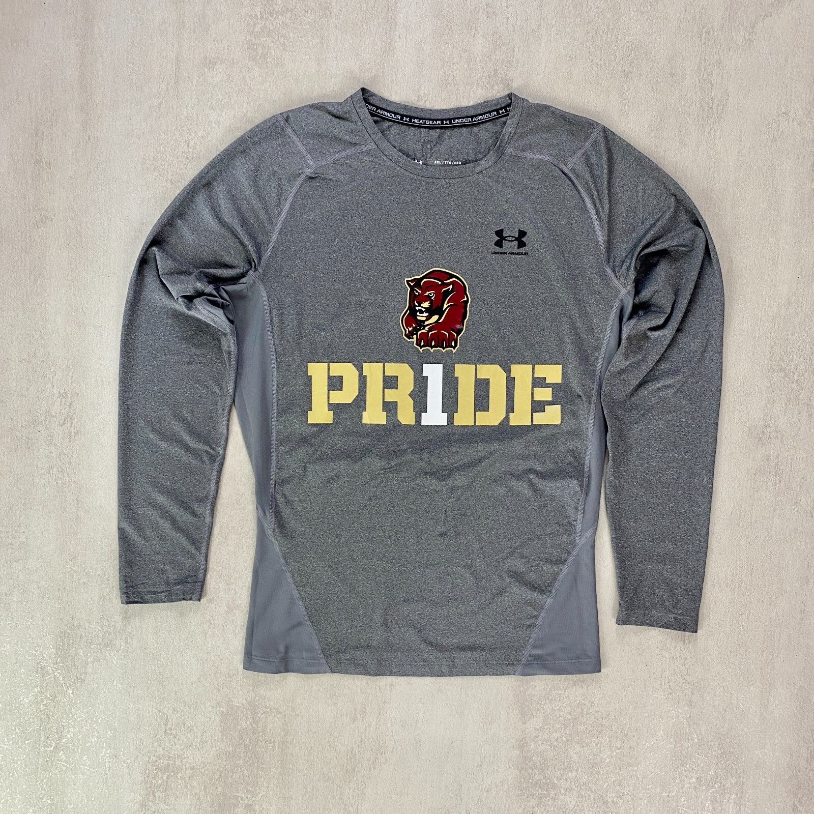 Camiseta Under Armour Para Hombres Capa Base Talla XXL Gris Pride Heatgear Tech Manga Larga