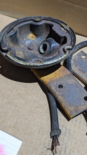 1965-70 ORIGINAL CHEVY TRUCK TAIL LIGHT HOUSING WITH BRACKETS AND ONE LENS - Picture 8 of 16