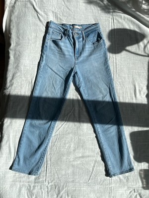 Levi s Damenjeans mit hoher Taille, Modell 724 High Rise Straight Crop, Größe 26