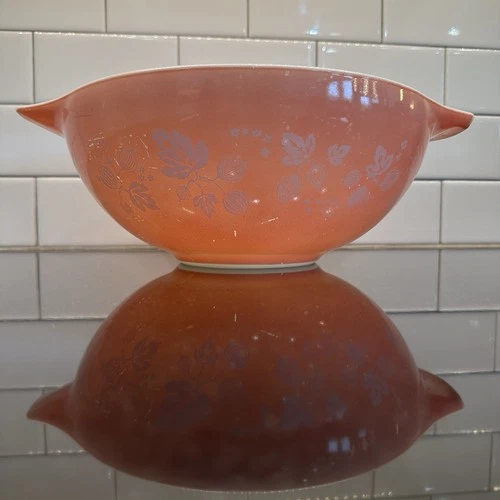 Vintage Pyrex Gooseberry Pink 444 Cinderella Nesting Mixing Bowl 4qt