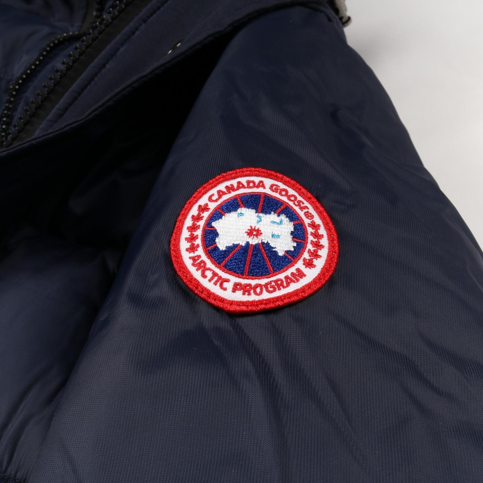 Canada Goose Men's Navy down jacket thumbnail 3