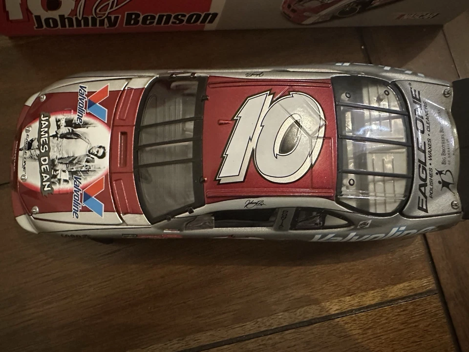 NASCAR Johnny Benson #10 Valvoline / James Dean Diecast 1:24 - Image 2 of 4