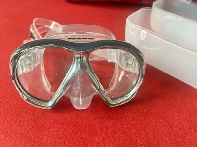 Atomic Aquatics SubFrame Mase med.fit Schwarz Silicon klar