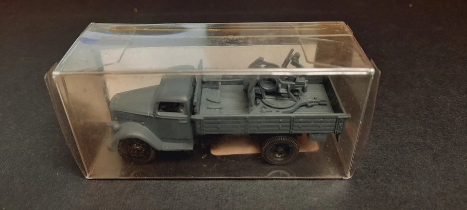 ADP MODELLE - Opel Blitz 3t Hochbord 11371 Mit 2cm Flak 1/87 H0 - INTROVABILE! - Immagine 2 di 4