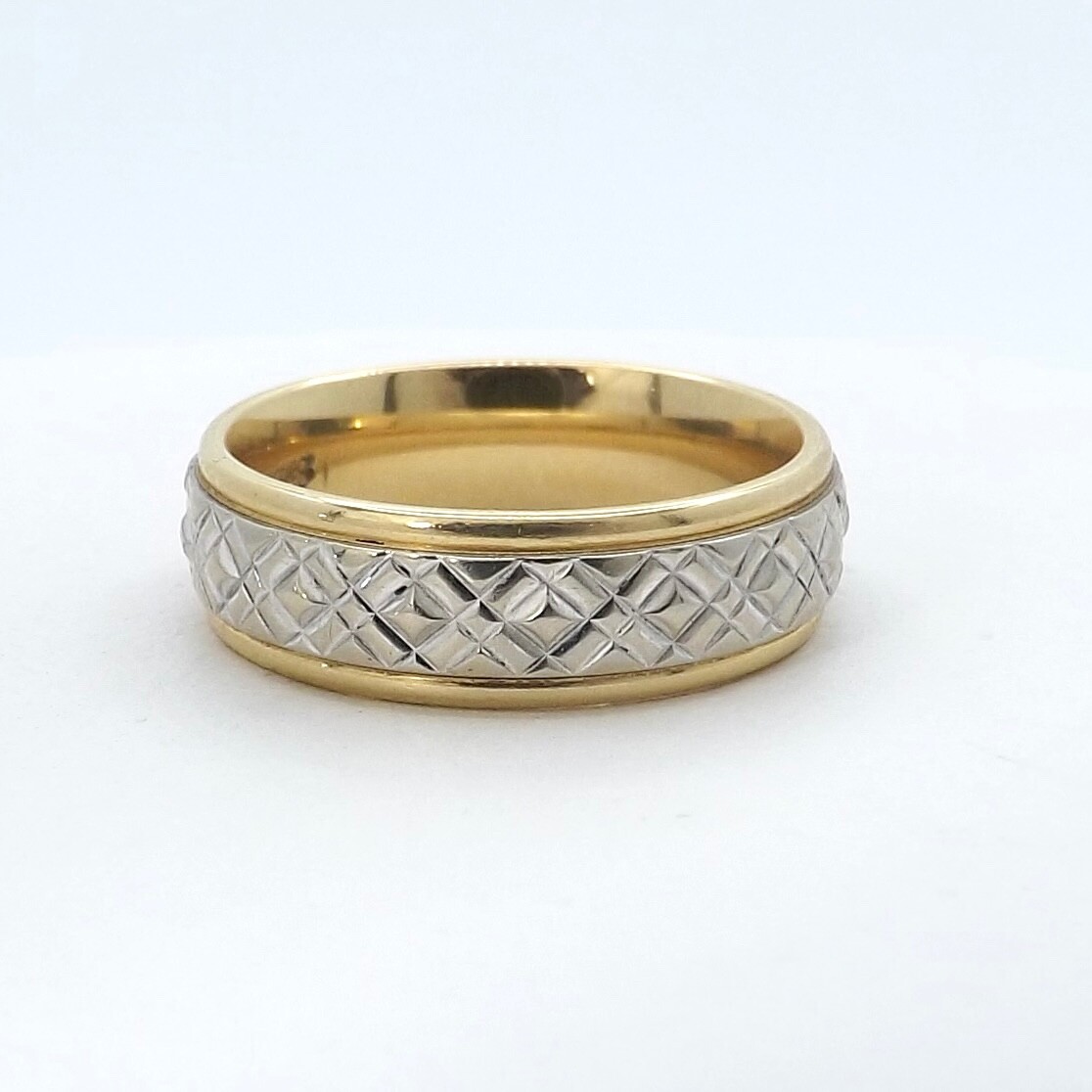 14k Gold Benchmark Quilted Wedding Band Ring Comfort … - Gem