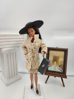 Poupée Barbie Collection Tailleur 4 - Mattel, Avec Vêtements, état Impeccable
