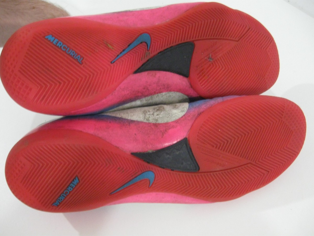 2012 Nike Mercurial Victory lll CR7 Astro Football Boots UK  display picture 1