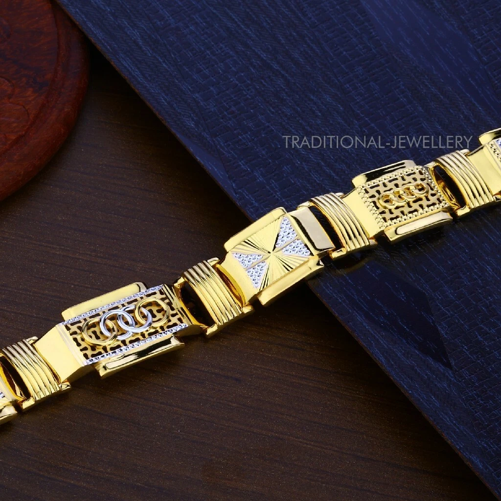 22K Yellow gold Men s Bracelet Beautifully handcrafted diamond cut design 115
