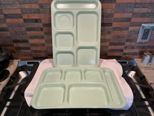 2 Vintage CARLISLE Greenish Cafeteria Food Trays 6 Compartment 43988
