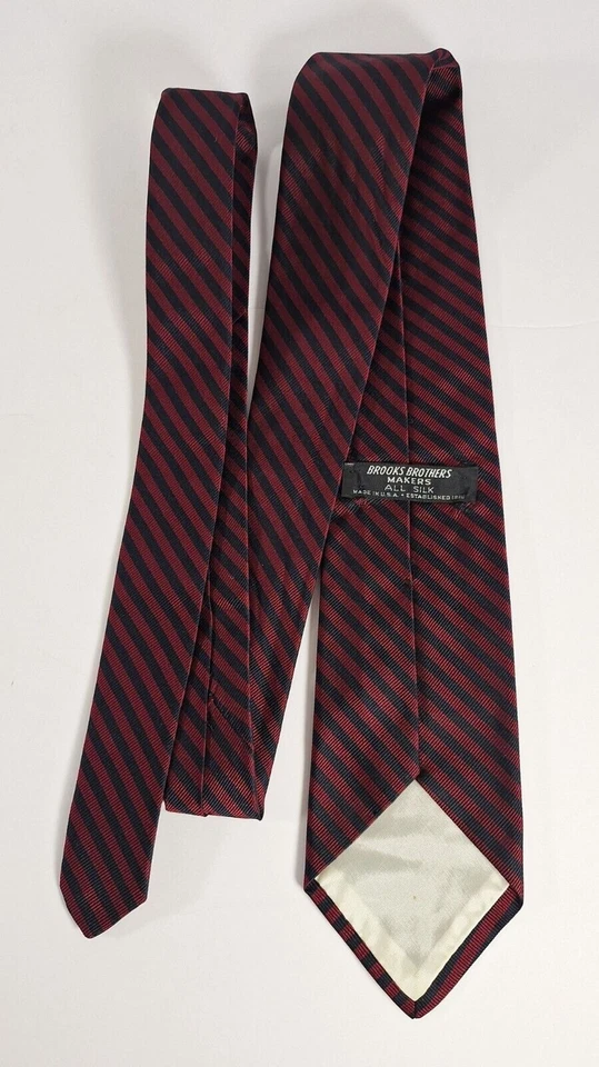 Corbata de Colección BROOKS BROTHERS Seda Borgoña Rayas Negocios Preppy Hecha en EE. UU. Foto 4 de 4