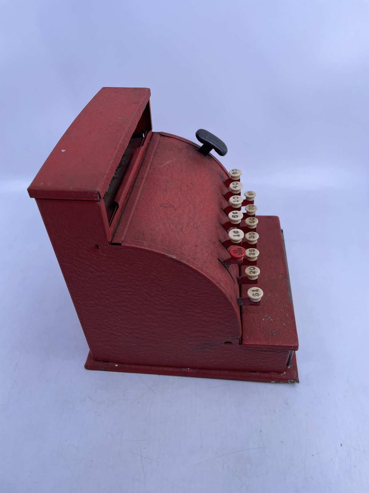 как выглядит Vintage 1950s Tom Thumb Red Metal Toy Cash Register Western Stamping фото