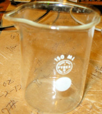 Vintage Pyrex Clear Glass Science Lab Beaker Pour Spout 150 ML No Scale Markings