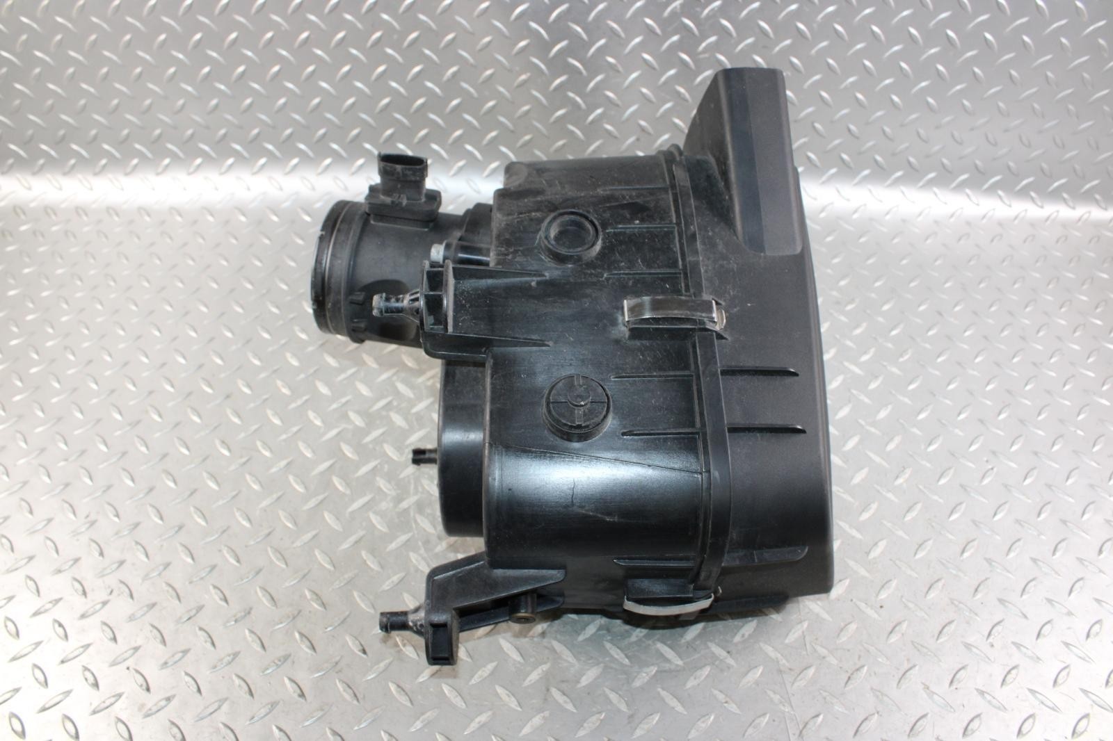 Maserati Ghibli 2014-2017 Left Air filter intake pipe