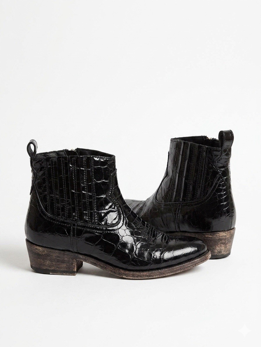 $990 Golden Goose Chelsea Boot 36  