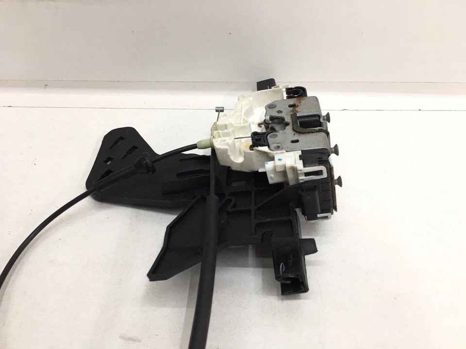 Actuador de bloqueo de pestillo de puerta delantera izquierda Dodge Caravan Chrysler Town 11-20 04589693AD Foto 4 de 4