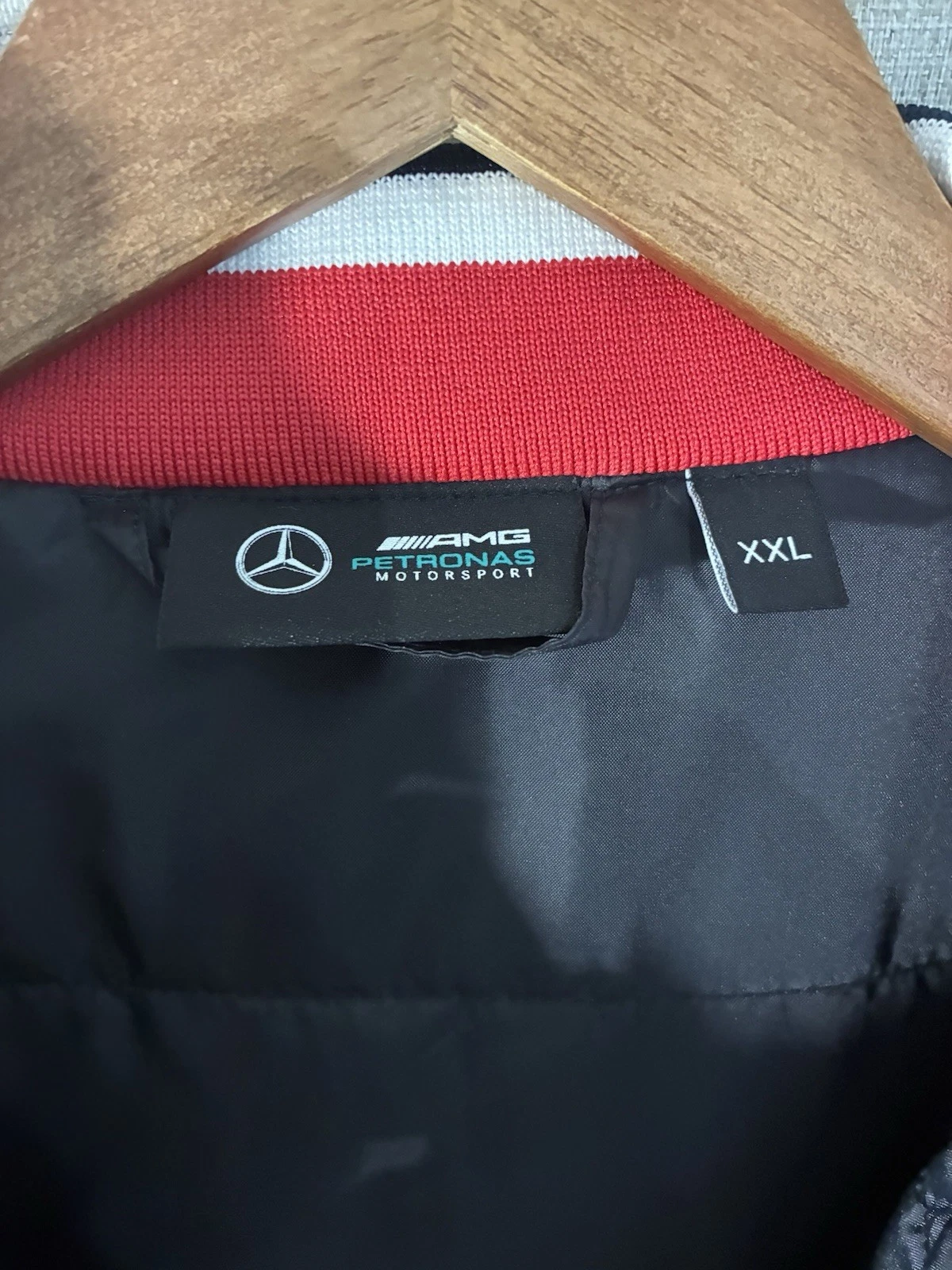 Mercedes-AMG Motorsport Petronas Full Zip F1 Team Softshell Puffer Jacket XXL image 8