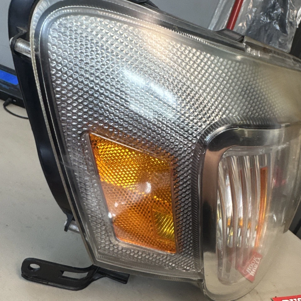 Mercury Mariner 2009 conjunto de luces delanteras pasajero derecho 8E64-13005-A Foto 2 de 4