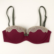 E et D 048W Elegant Lace Bra (Set) Plunging Front, Adjustable Straps, Panties