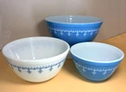 3 Pyrex Blue Snowflake Garland Nesting Mixing Bowls Vintage 401 402 403