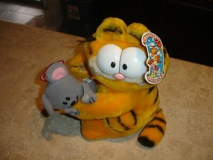 stuffed garfield cat