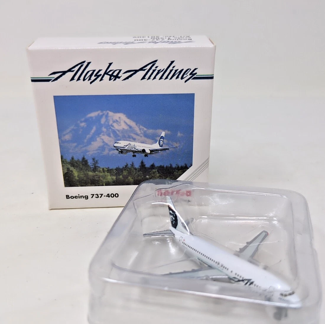Herpa Wings 1/500 Maquette D'avion Carribean Airlines B737-800 - Avion De Collection Tout Métal 9K-KIN