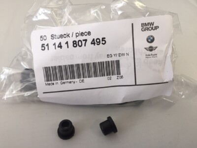 2 Douilles/Clips En Plastique Noir Pour Emblèmes BMW - Référence 51141807495 - 6