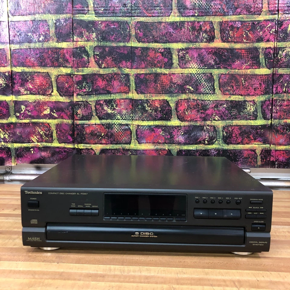 Trocador de disco compacto vintage Technics SL-PD667 feito no Japão (FUNCIONA) - Imagem 3 de 4