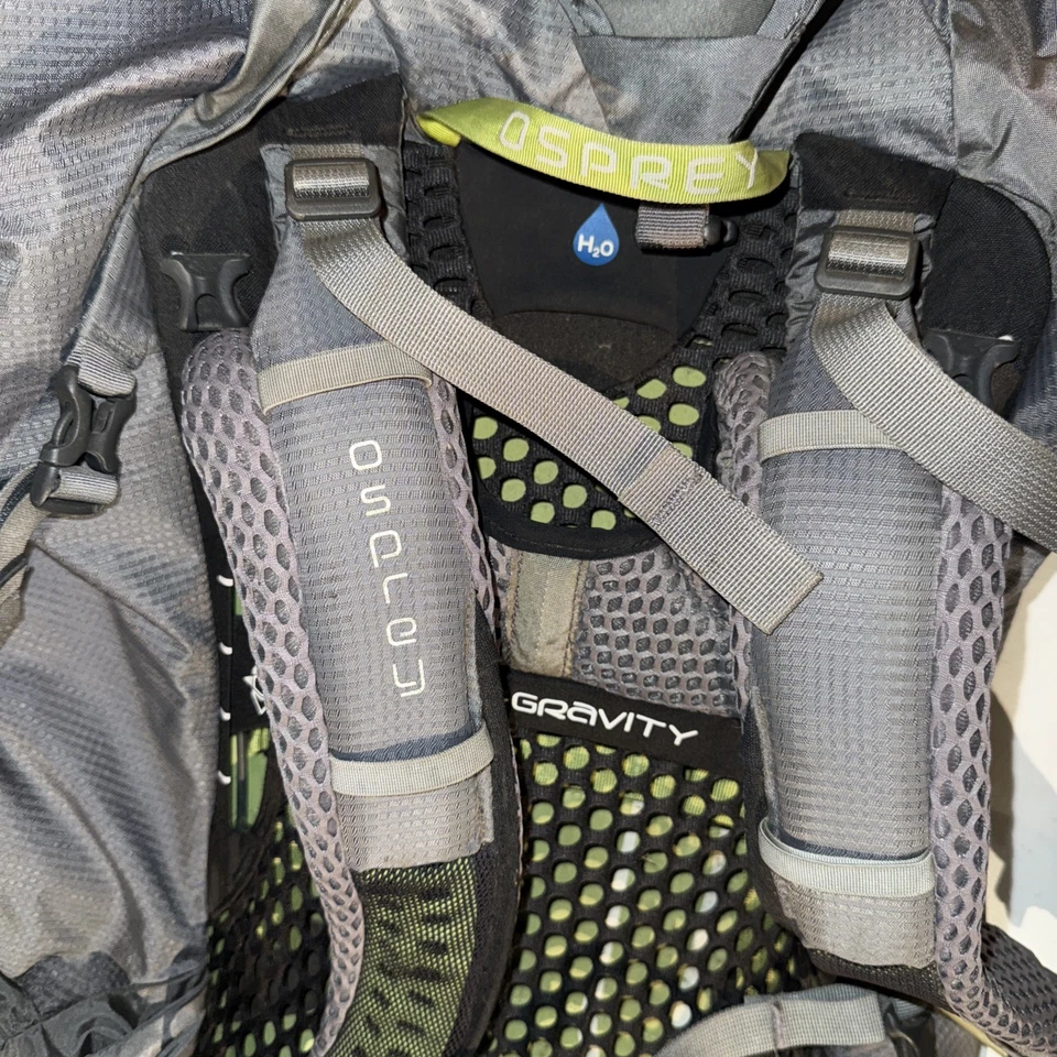 Osprey Atmos AG 65 Hiking Backpack - 65L - Gray - Used -  - Image 2 of 4