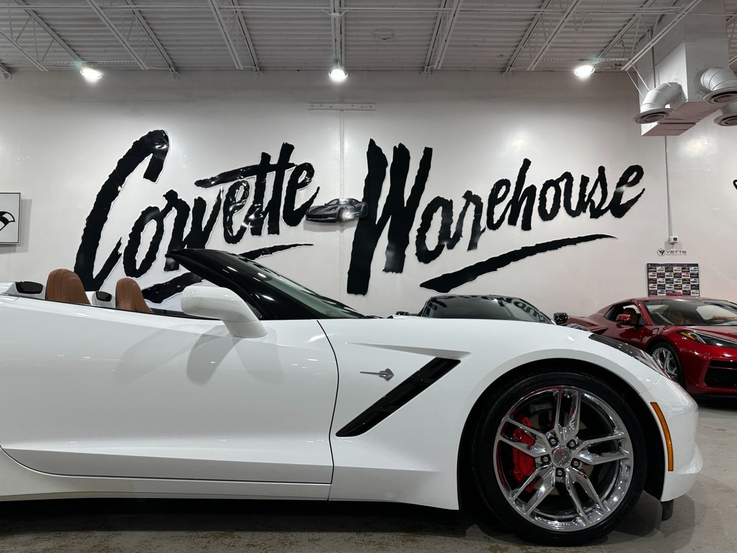 2016 [G8G] Arctic White Chevrolet Corvette   | C7 Corvette Photo 6