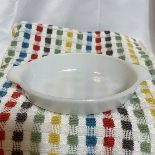 Pyrex 700 White Pixie 10oz Au Gratin Casserole Dish Vintage Corning USA Small