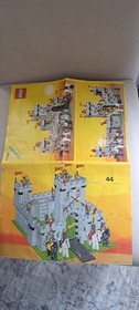 LEGO CASTLE Set #6080 King's Castle 1984 Minigures And Weapons  Read Below