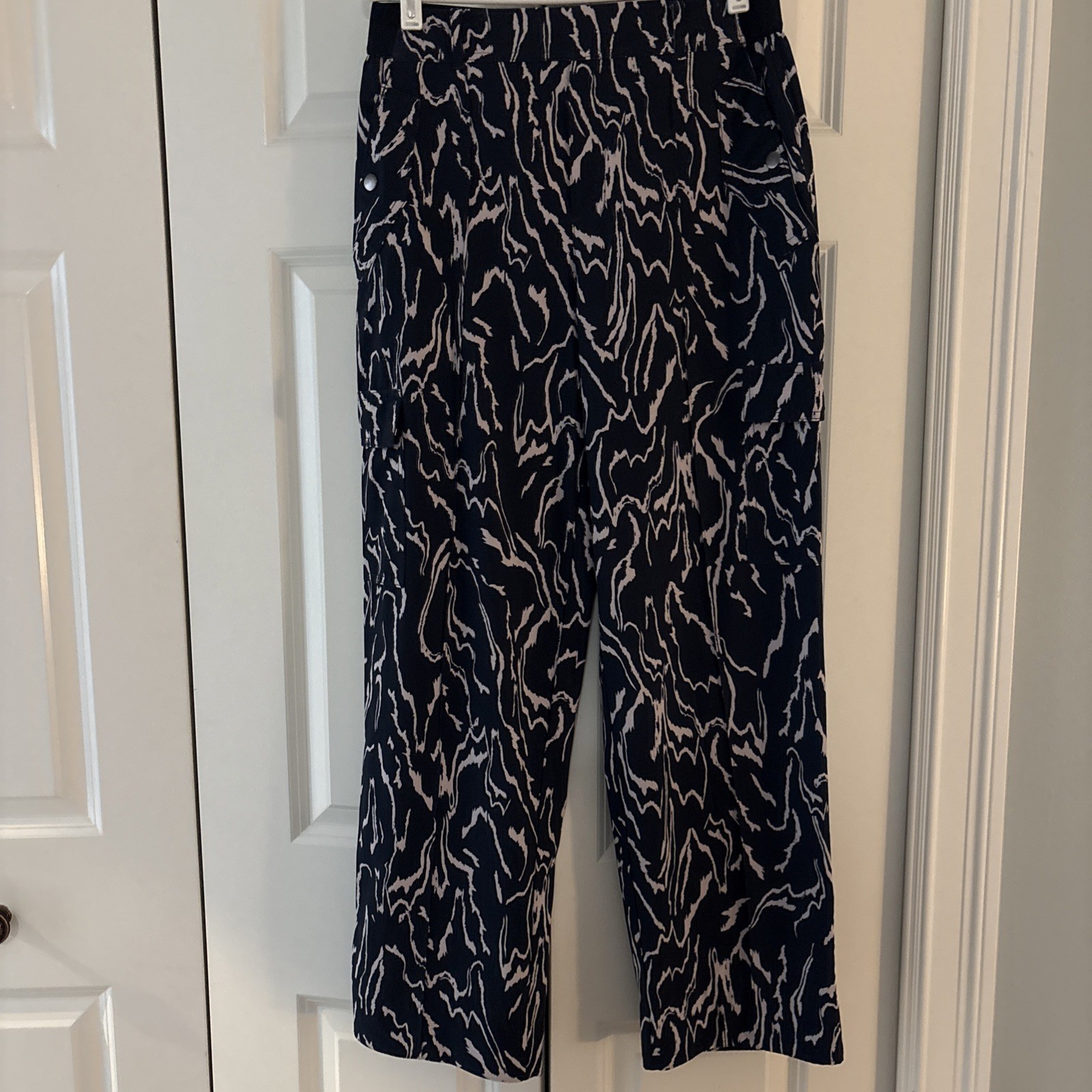 Athleta Women's Size Small Wide Leg Pants Elastic Waist Navy And Cream