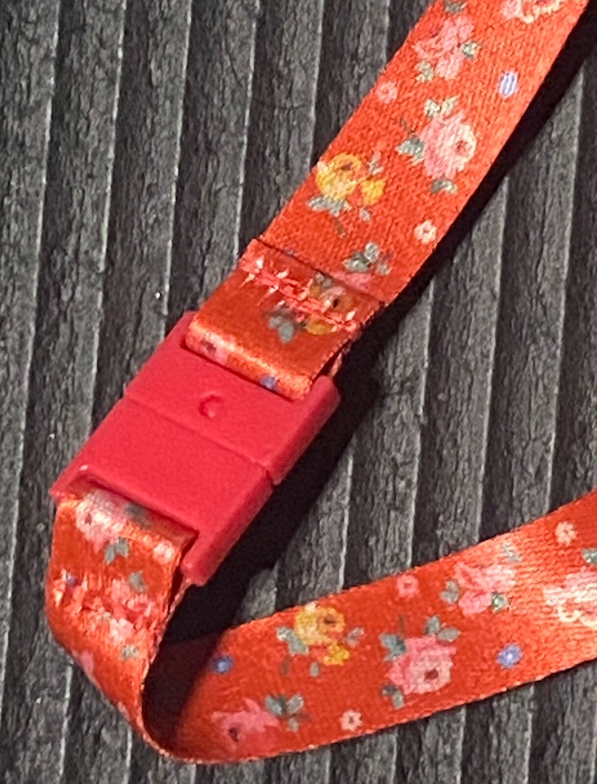 CATH KIDSTON Lanyard Wimbourne Ditsy Red Polyester Kitson Kidson Xmas