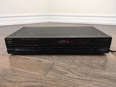 TEAC ST-200 AM/FM Stereo PLL Digital Synthesizer Quartz Tuner 1989 TESTED 100%
